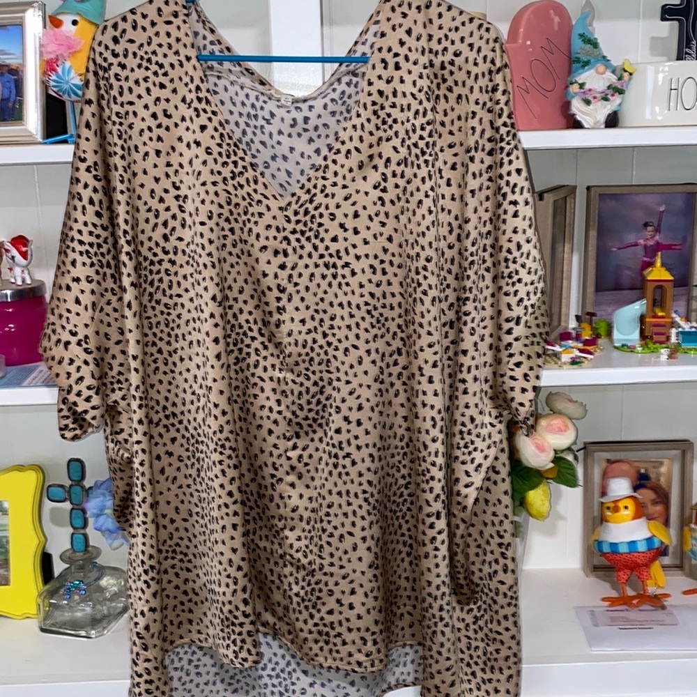 Jodifl Oversized Animal Print Top - Picture 5 of 8
